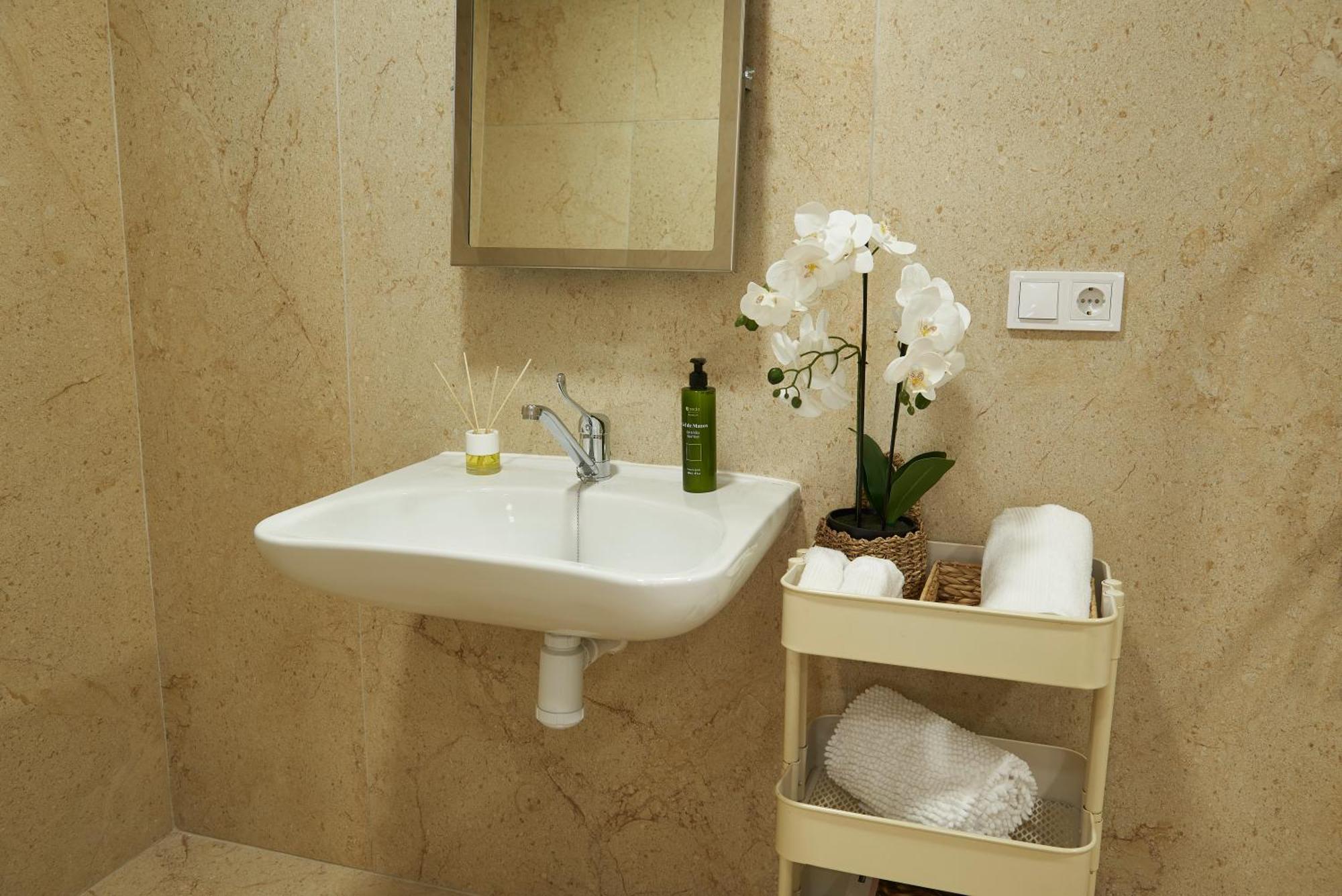 Loft 9 Apartment บาเลนเซีย ภายนอก รูปภาพ